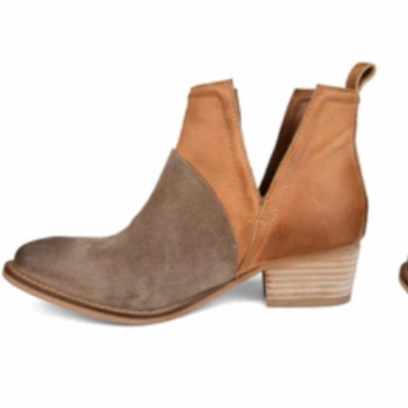Journee Collection Shoes - Last chance! Journee Dempsey two tone leather bootie size 7.5